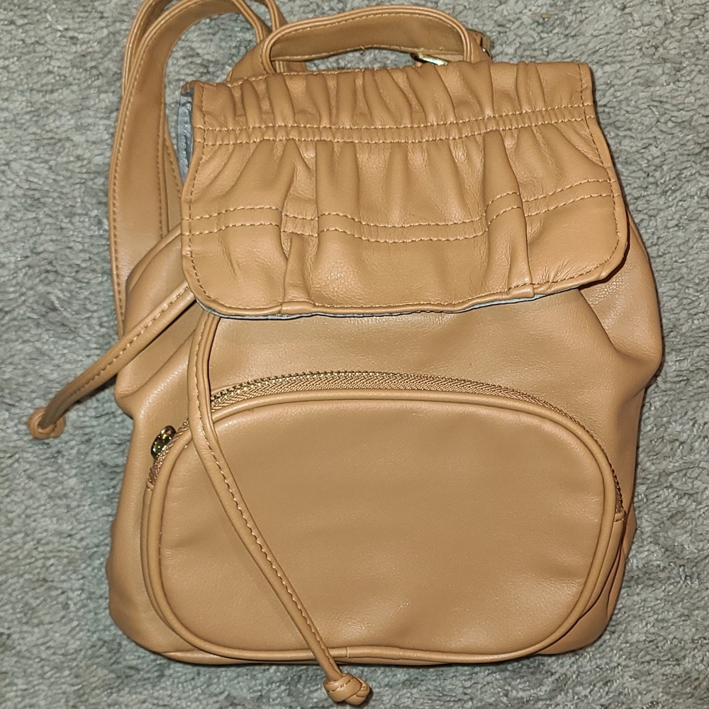 Elegant Tan Leather Backpack